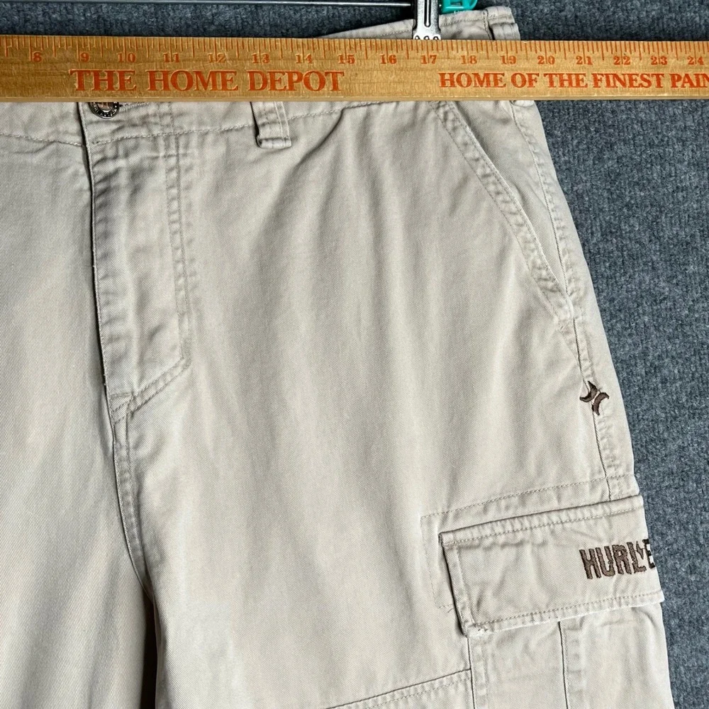 Hurley International Mens Khaki Cargo Shorts Tan Cotton Twill Size 36 Y2K